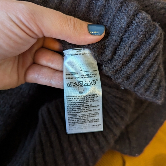 Banana Republic Cotton Wool Boxy Sweater - Picture 6 of 8